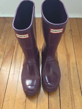 Hunter Glossy Plum Short Rain Boots